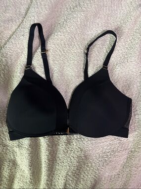 Lively Black Seamless Molded T-Shirt Bra